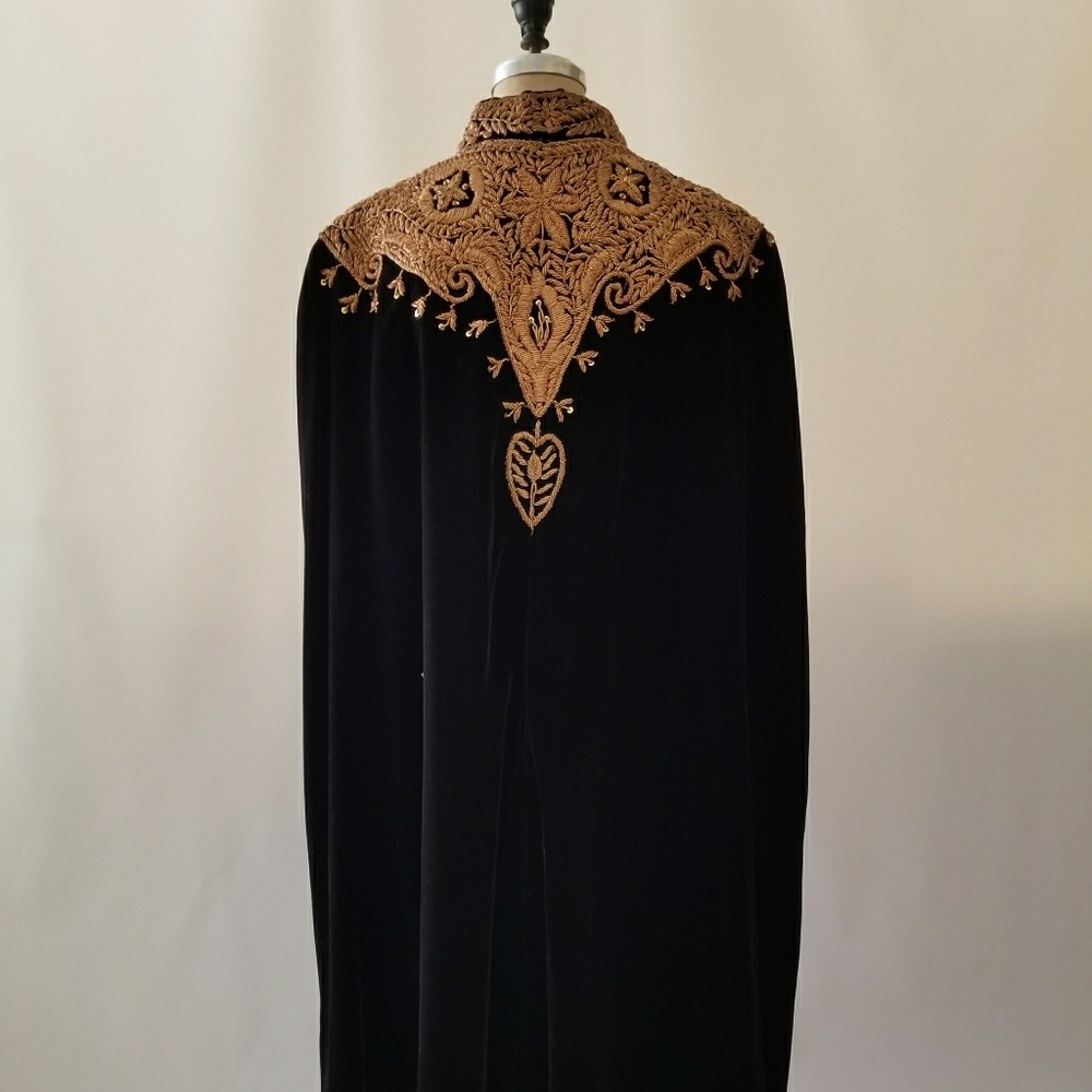 Antique Velvet Cape - Picture 2 of 2